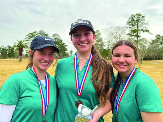 LC-M golfers Cassie Grizzaffi, Montana DiLeo and Isabella Ihle