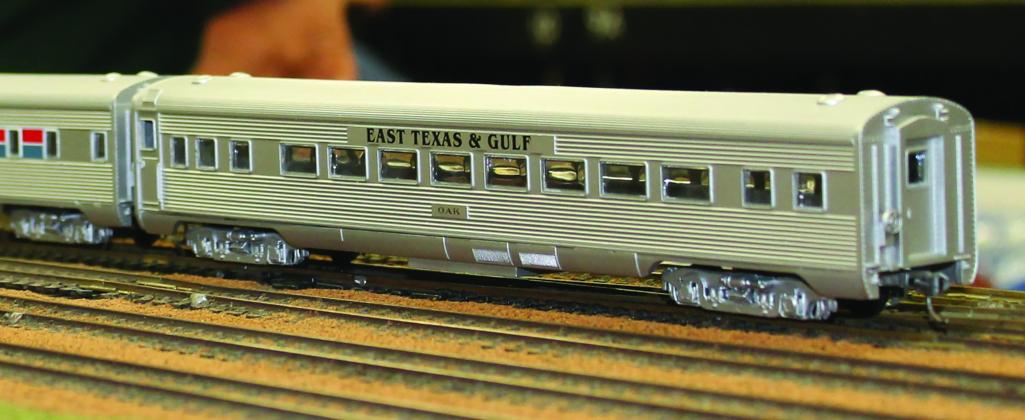 A model train that says "East Texas & Gulf" 